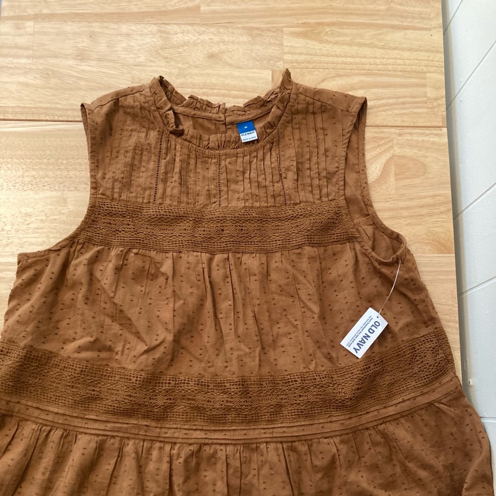 Old Navy Swiss Dot Top-M